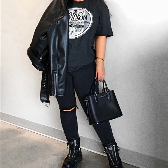 Meet your Posher, Mia - Picture 7 of 16